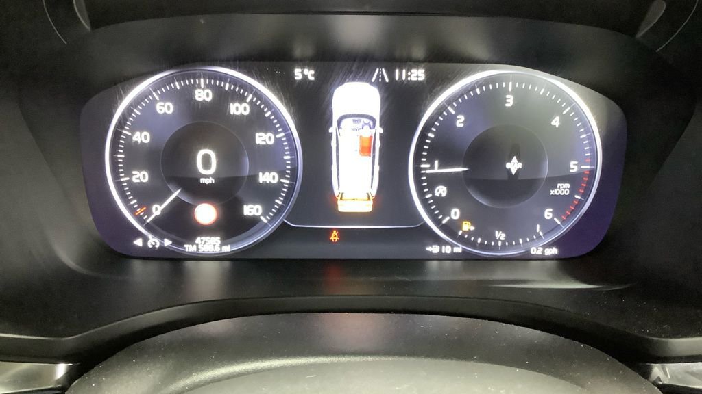 Used Volvo V60 2018 for sale - 76731186: Photo 22