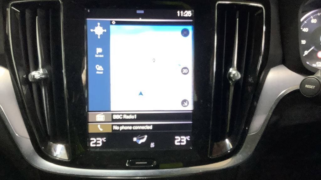 Used Volvo V60 2018 for sale - 76731186: Photo 23