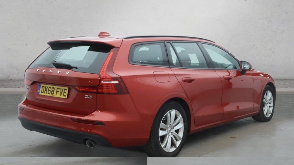 Used Volvo V60 2018 for sale - 76731186: Photo 4