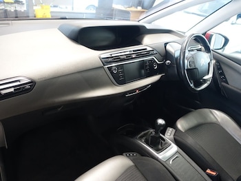 Used Citroen C4 Picasso 2018 for sale - 77027051: Photo