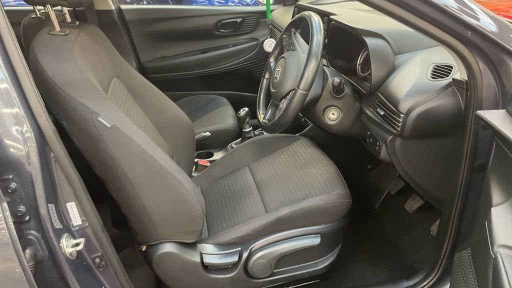 Used Hyundai i20 2021 for sale - 77507974: Photo 2