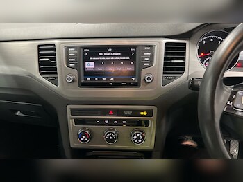 Used Volkswagen Golf SV 2017 for sale - 77288374: Photo