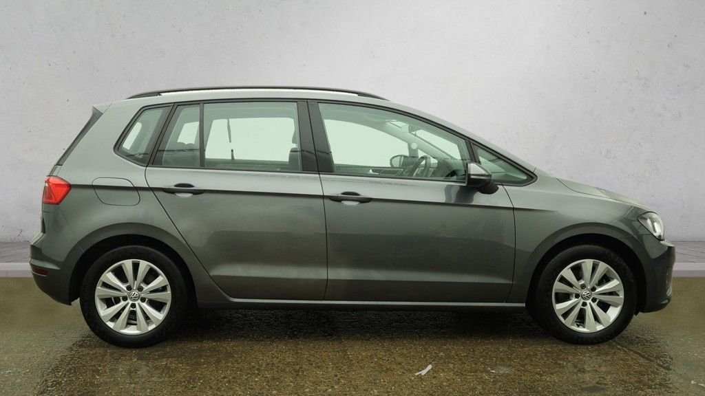 Used Volkswagen Golf SV 2017 for sale - 77288374: Photo 8