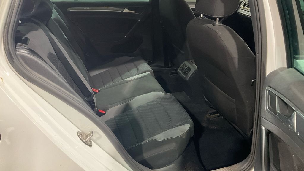 Used Volkswagen Golf 2018 for sale - 78181830: Photo 9
