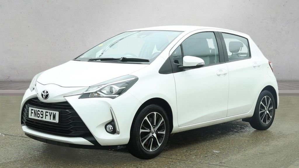 Used Toyota Yaris 2019 for sale - 78181292: Photo 2