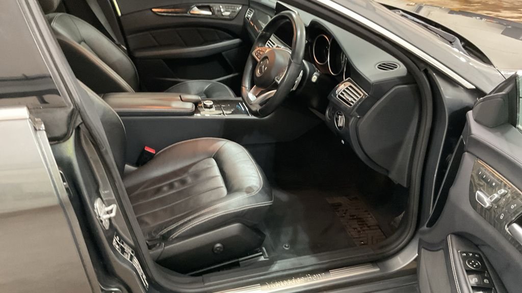 Used Mercedes-Benz CLS 2016 for sale - 77250264: Photo 2