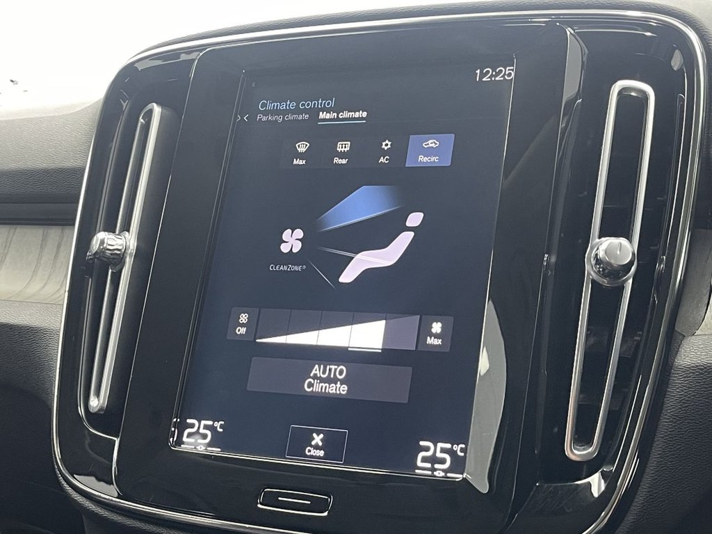 Used Volvo XC40 2020 for sale - 77520936: Photo 31