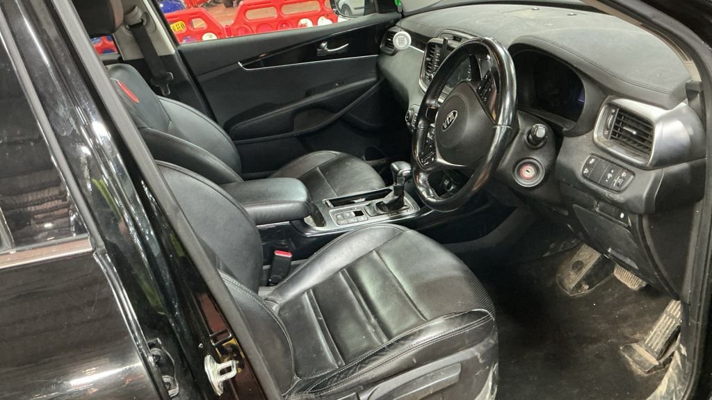 Used Kia Sorento 2018 for sale - 78181863: Photo 2