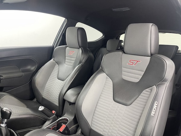 Used Ford Fiesta 2017 for sale - 76105428: Photo 14