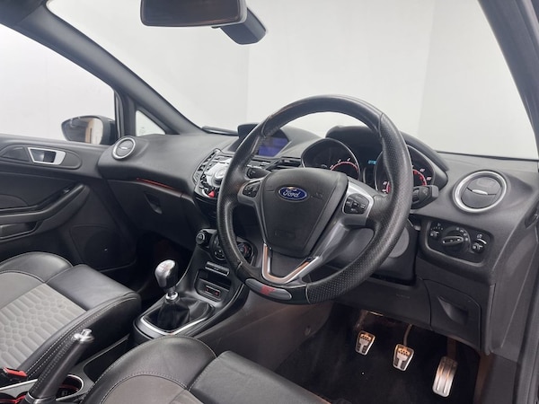 Used Ford Fiesta 2017 for sale - 76105428: Photo 19