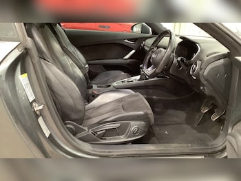 Used Audi TT 2016 for sale - 76132557: Photo 2