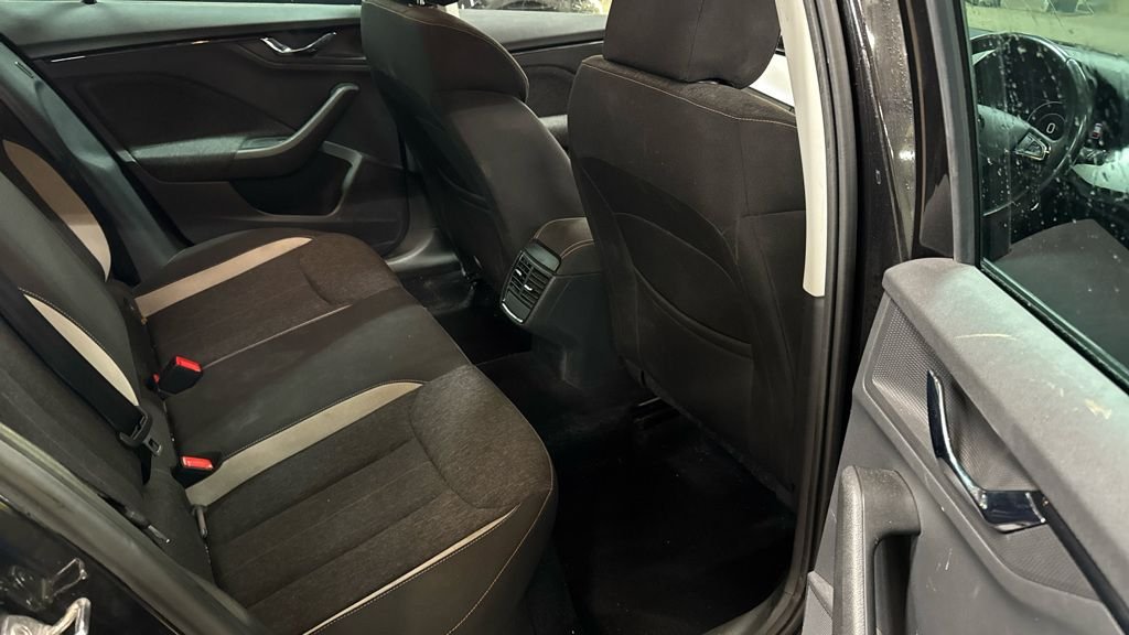Used Skoda Kamiq 2020 for sale - 76132240: Photo 9