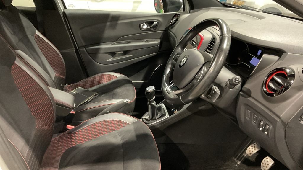 Used Renault Captur 2019 for sale - 77765456: Photo 2
