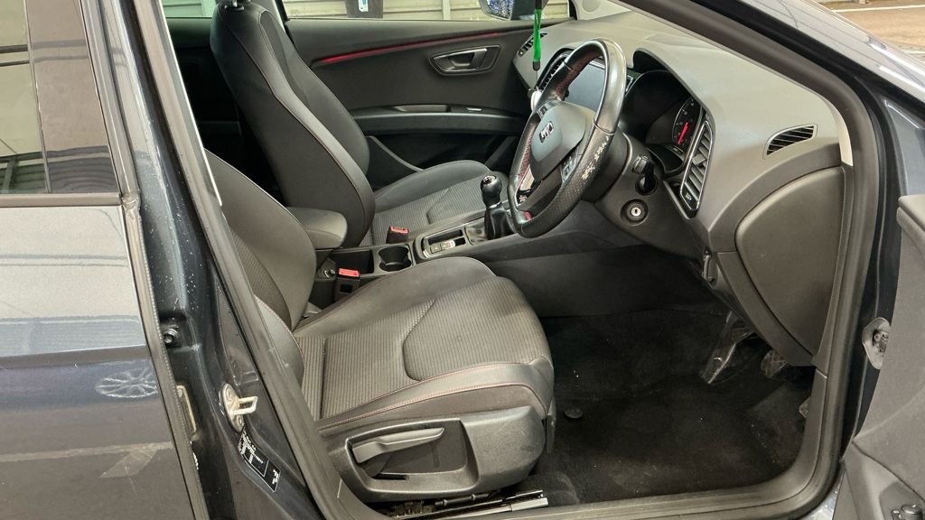 Used SEAT Leon 2019 for sale - 78102671: Photo 2