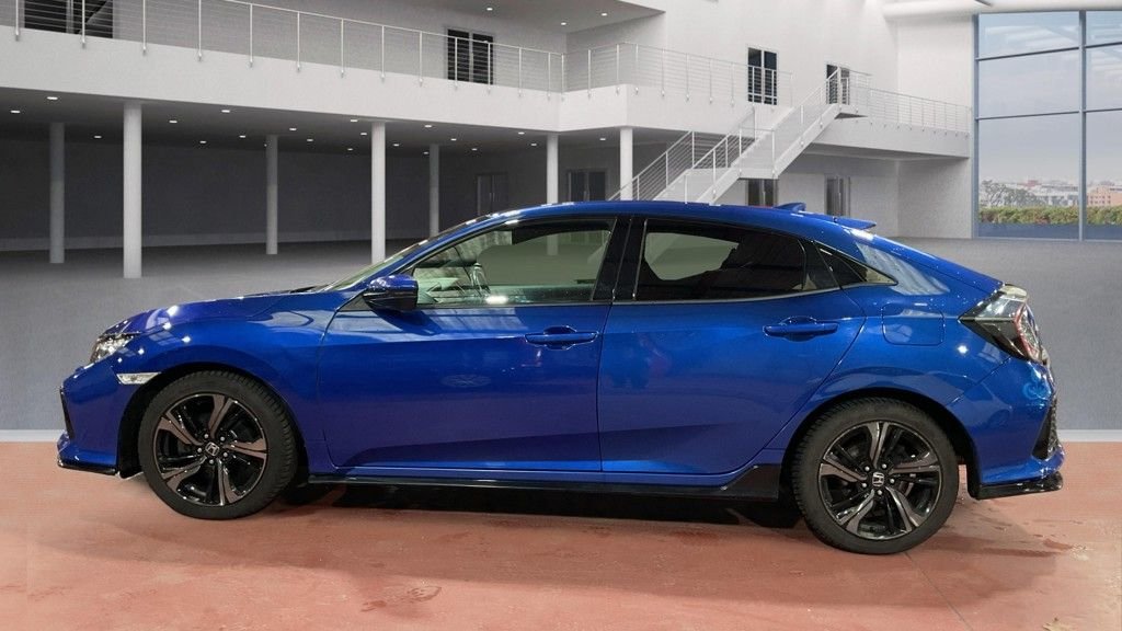 Used Honda Civic 2018 for sale - 77976285: Photo 7
