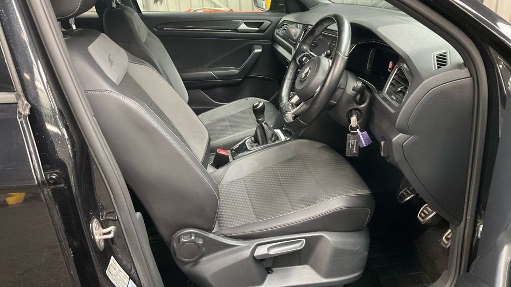 Used Volkswagen T-Roc 2019 for sale - 76048164: Photo 2