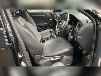 Used Volkswagen T-Roc 2019 for sale - 76048164: Photo 2