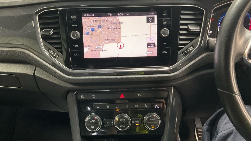 Used Volkswagen T-Roc 2019 for sale - 76048164: Photo 3