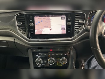Used Volkswagen T-Roc 2019 for sale - 76048164: Photo 3