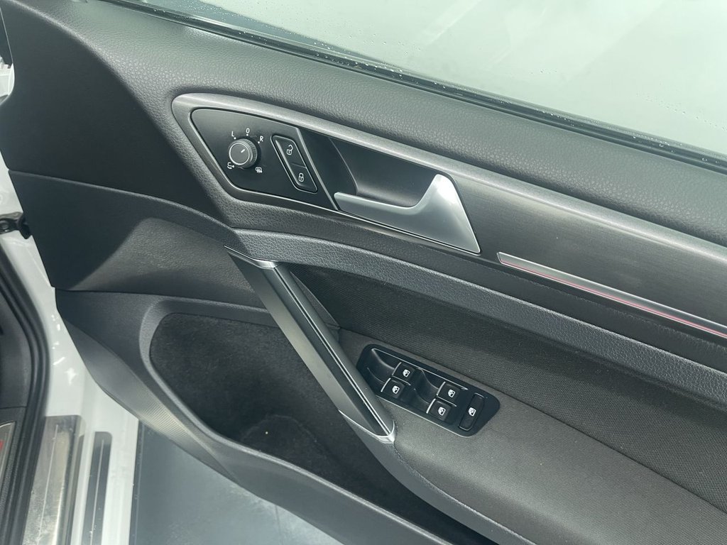 Used Volkswagen Golf 2018 for sale - 76454650: Photo 18