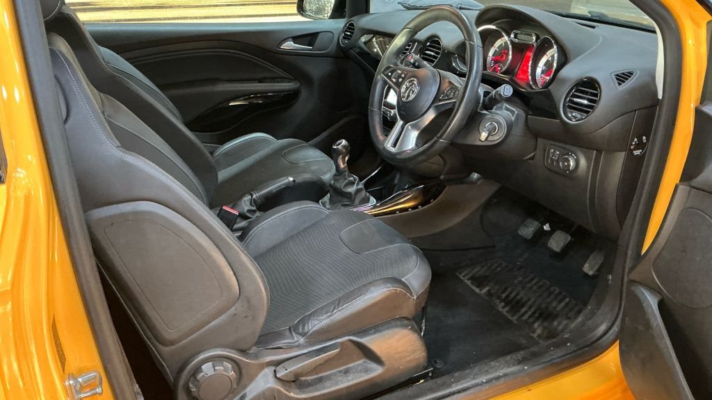 Used Vauxhall ADAM 2019 for sale - 76570407: Photo 2