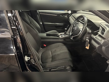 Used Honda Civic 2019 for sale - 77205364: Photo