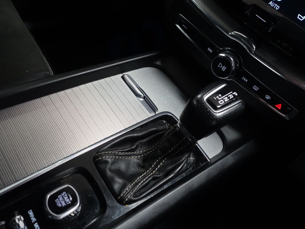 Used Volvo XC60 2018 for sale - 77027234: Photo 25