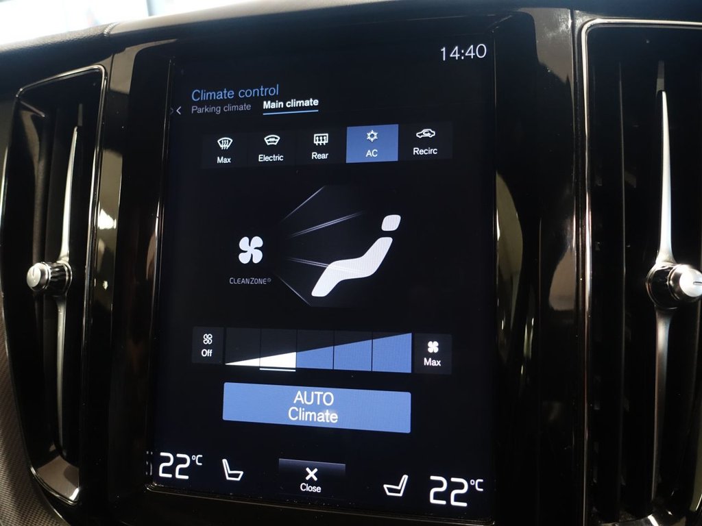 Used Volvo XC60 2018 for sale - 77027234: Photo 29