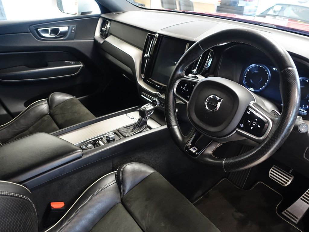 Used Volvo XC60 2018 for sale - 77027234: Photo 3