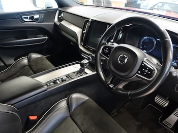 Used Volvo XC60 2018 for sale - 77027234: Photo