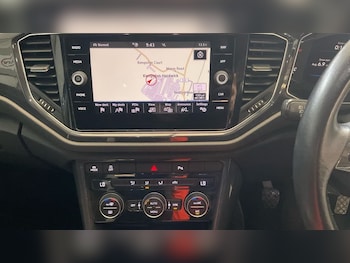 Used Volkswagen T-Roc 2018 for sale - 75716697: Photo