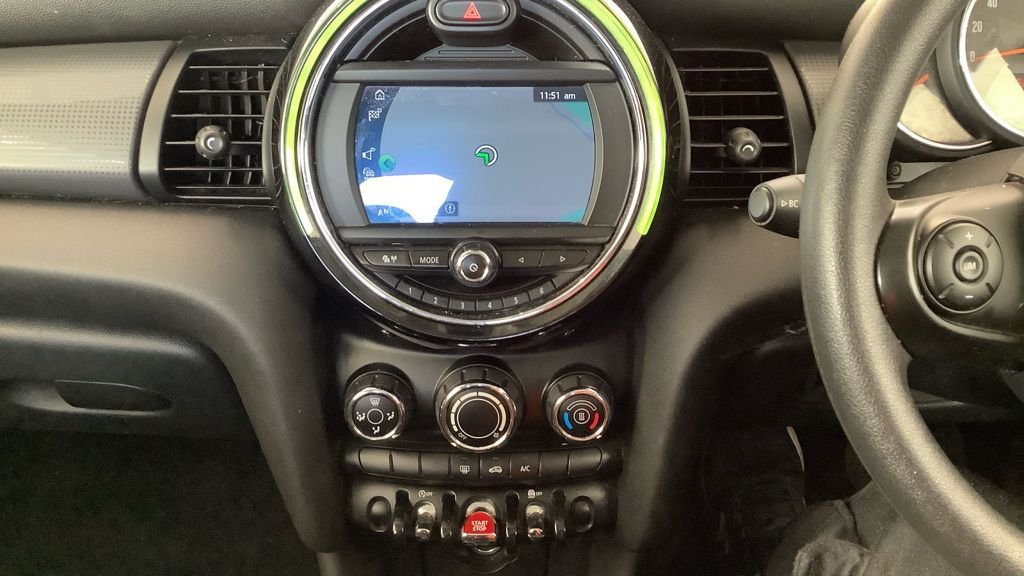 Used MINI Hatch 2018 for sale - 76803751: Photo 3