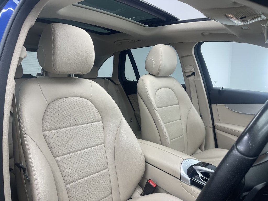 Used Mercedes-Benz GLC 2017 for sale - 76586625: Photo 2