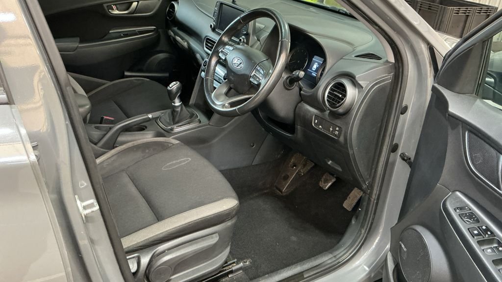 Used Hyundai KONA 2019 for sale - 77133221: Photo 2