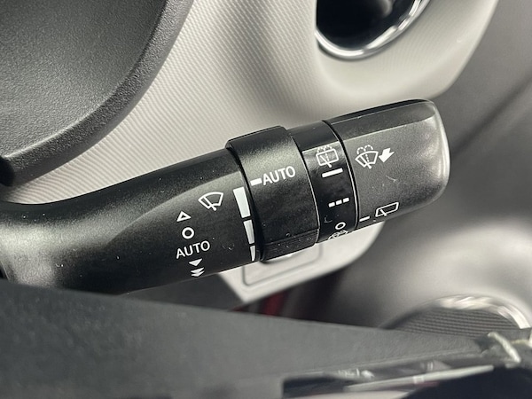 Used Toyota Yaris 2017 for sale - 75573035: Photo 22