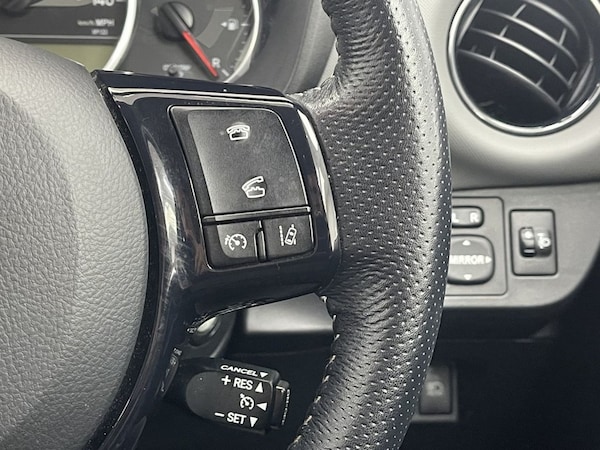 Used Toyota Yaris 2017 for sale - 75573035: Photo 25
