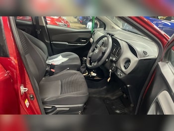 Used Toyota Yaris 2017 for sale - 75573035: Photo