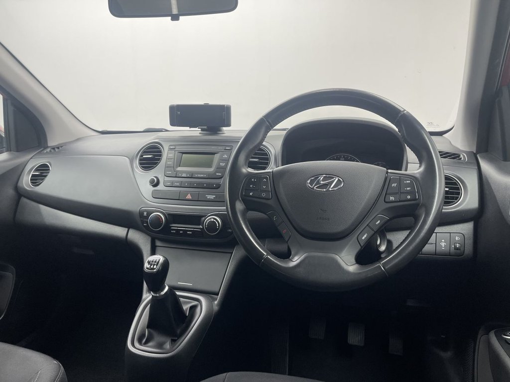 Used Hyundai i10 2018 for sale - 76655333: Photo 19