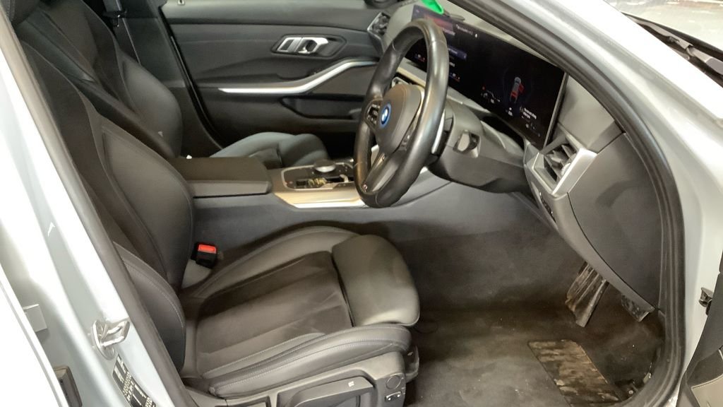 Used BMW 3 Series 2022 for sale - 77609072: Photo 2