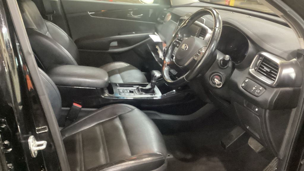 Used Kia Sorento 2018 for sale - 76570464: Photo 2