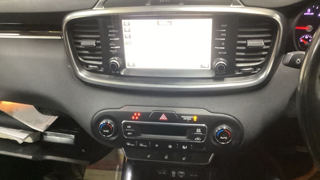 Used Kia Sorento 2018 for sale - 76570464: Photo 3