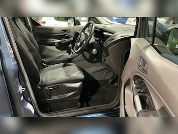 Used Ford Tourneo Connect 2019 for sale - 76803747: Photo