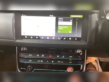 Used Jaguar XF 2018 for sale - 75758515: Photo
