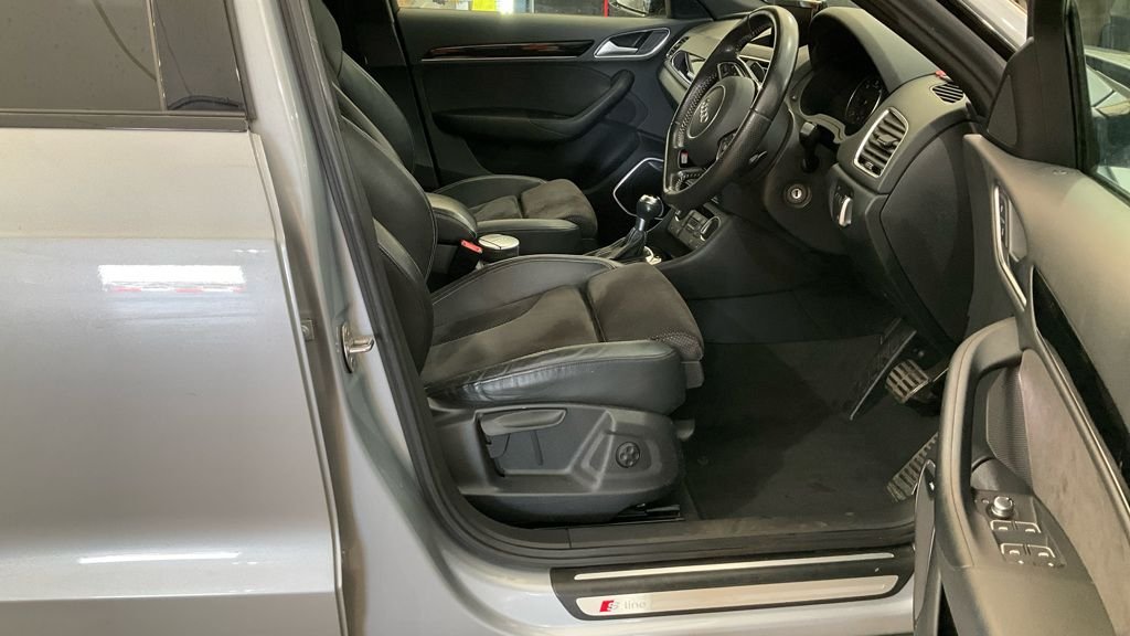 Used Audi Q3 2017 for sale - 76163117: Photo 2