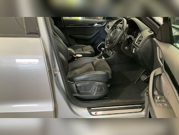 Used Audi Q3 2017 for sale - 76163117: Photo 2