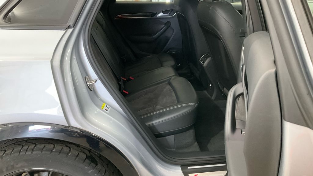 Used Audi Q3 2017 for sale - 76163117: Photo 9