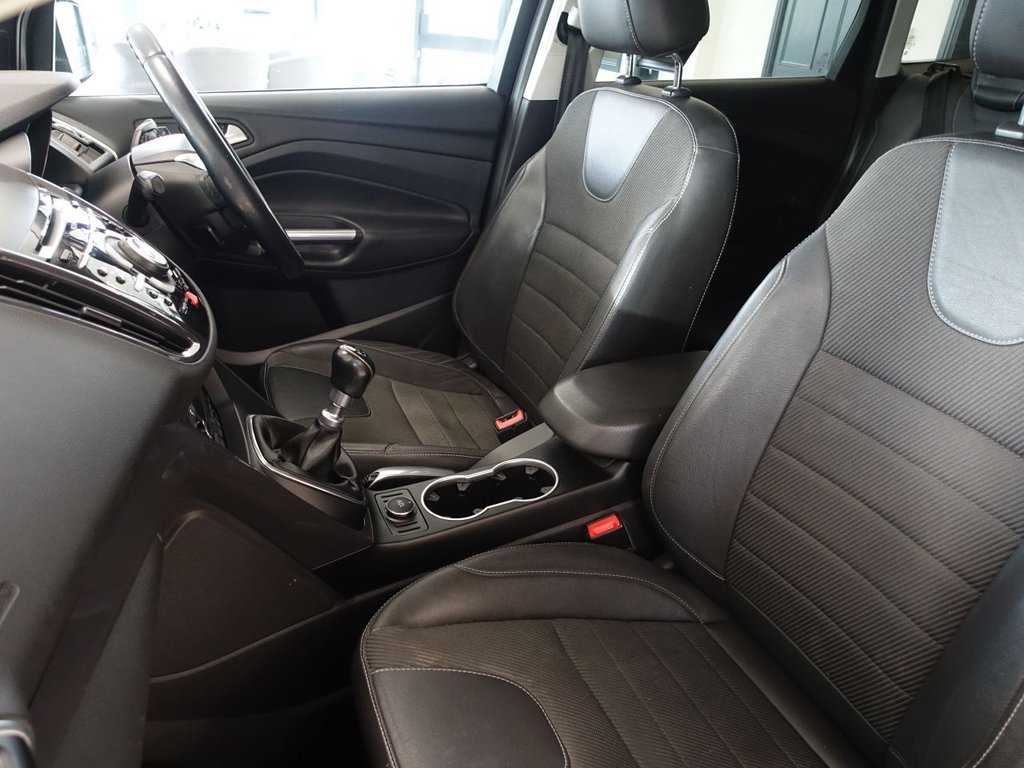 Used Ford Kuga 2015 for sale - 77027219: Photo 14