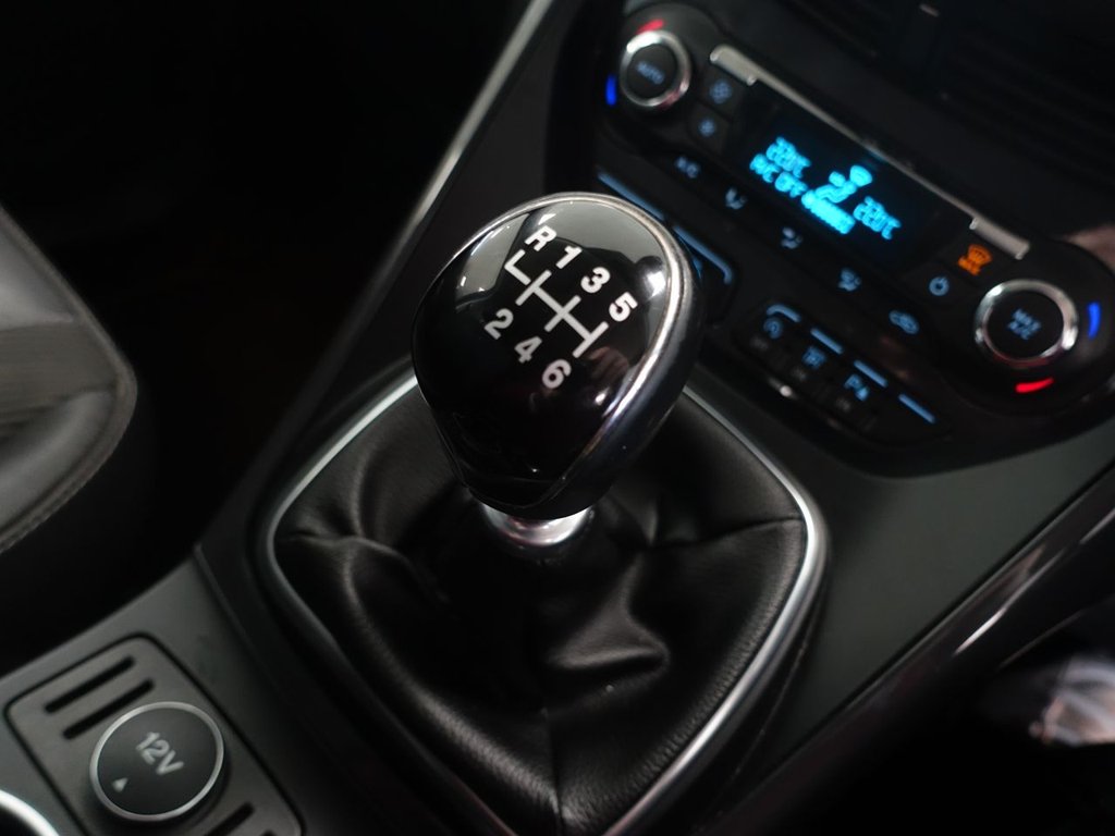 Used Ford Kuga 2015 for sale - 77027219: Photo 27