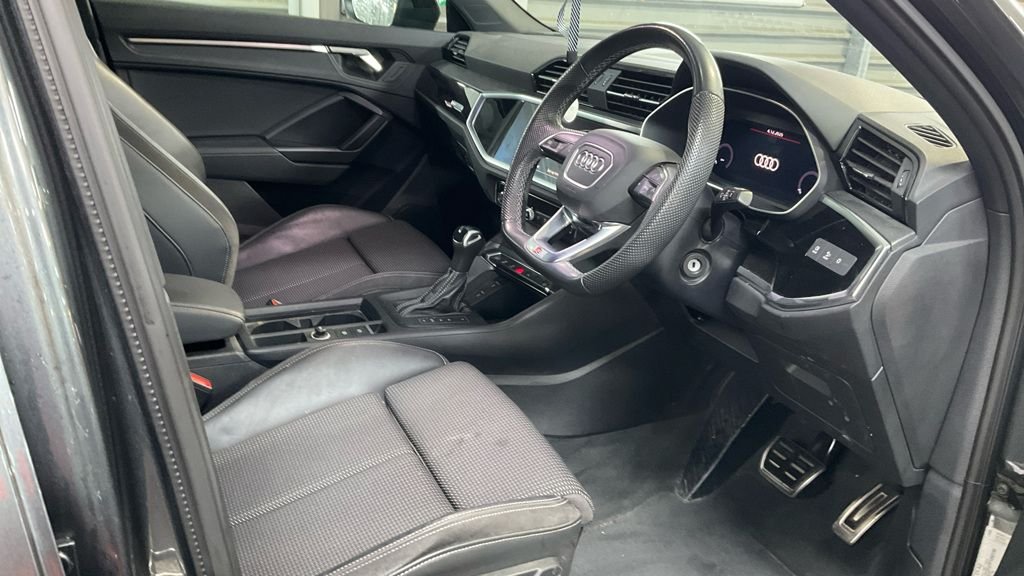 Used Audi Q3 2022 for sale - 77205330: Photo 2