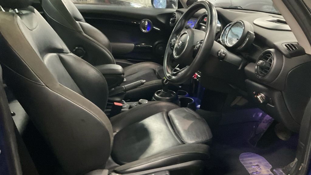 Used MINI Hatch 2018 for sale - 77520944: Photo 2